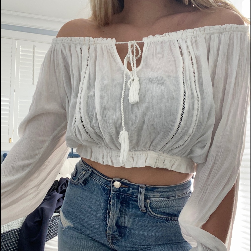 Abercrombie and fitch off the shoulder white top